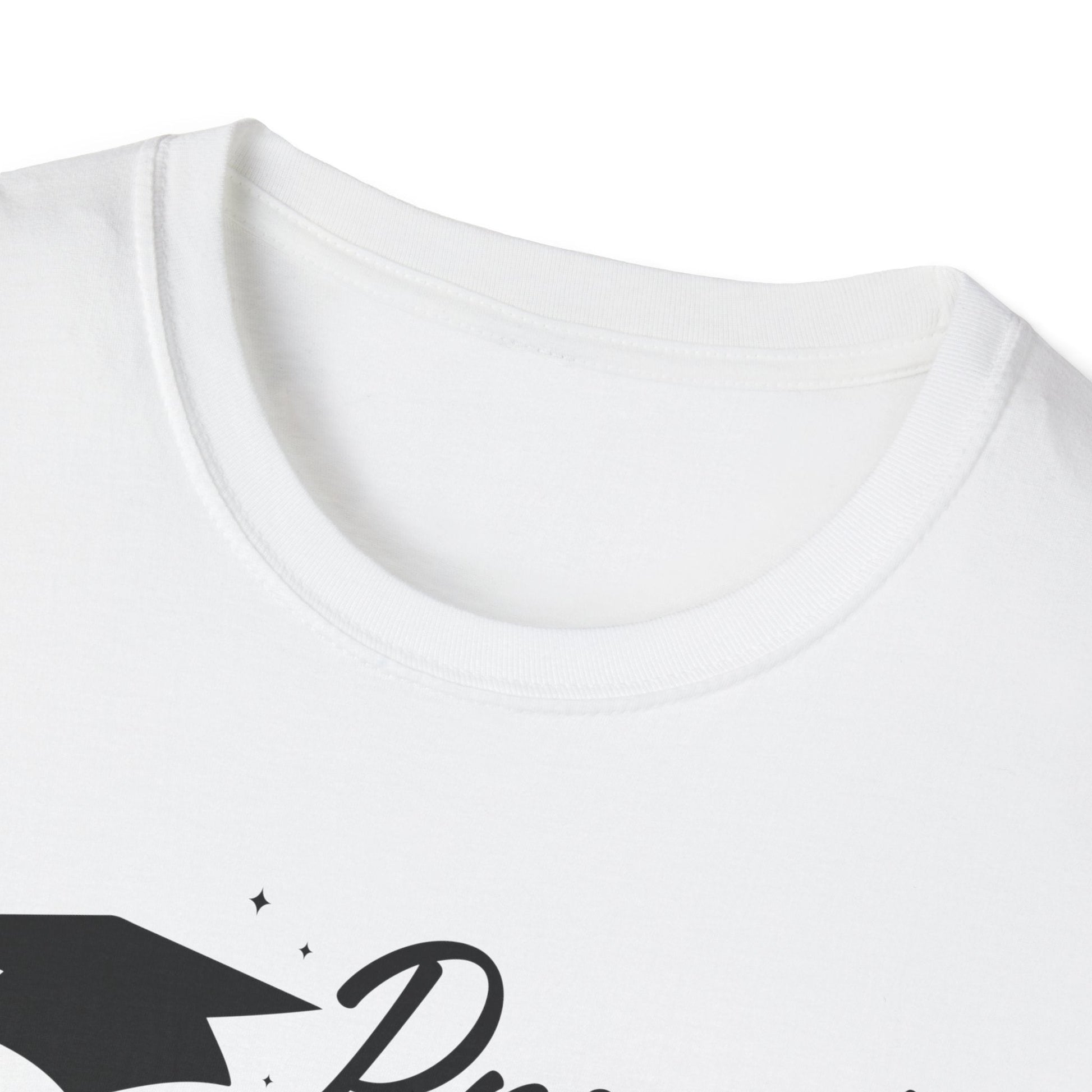 Proud Mom of a 2025 Graduate T-Shirt, Graduation Gift Shirt, Graduation Tee, Family Celebration Apparel, Mother's Day Gift - Shirt Happens Graphics